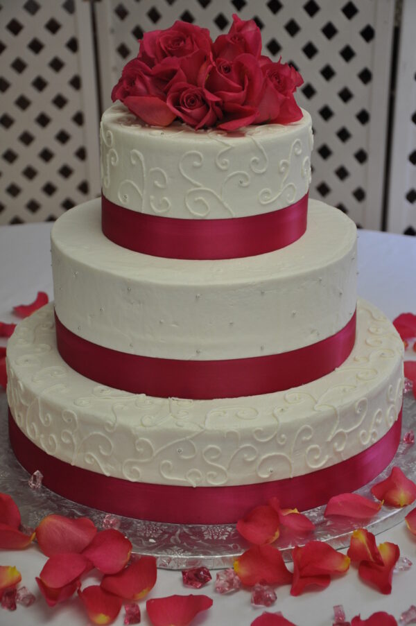 Gâteau de Mariage Élégant à Trois Niveaux 2 - MediCake
