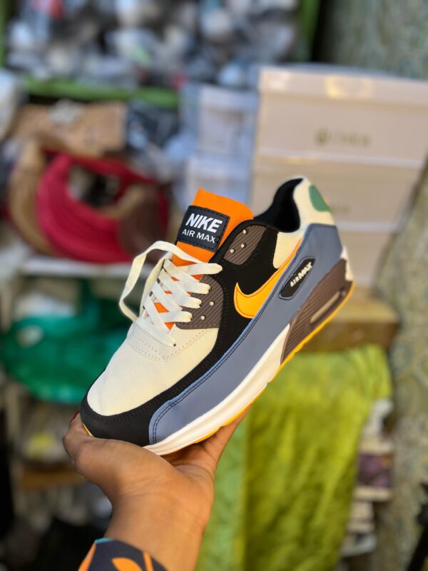 Air Max - Mango's store