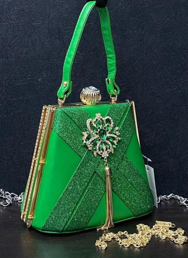 Sac à Main Luxueux Vert Émeraude avec Ornements Dorés - Mango's_store (Bukavu)